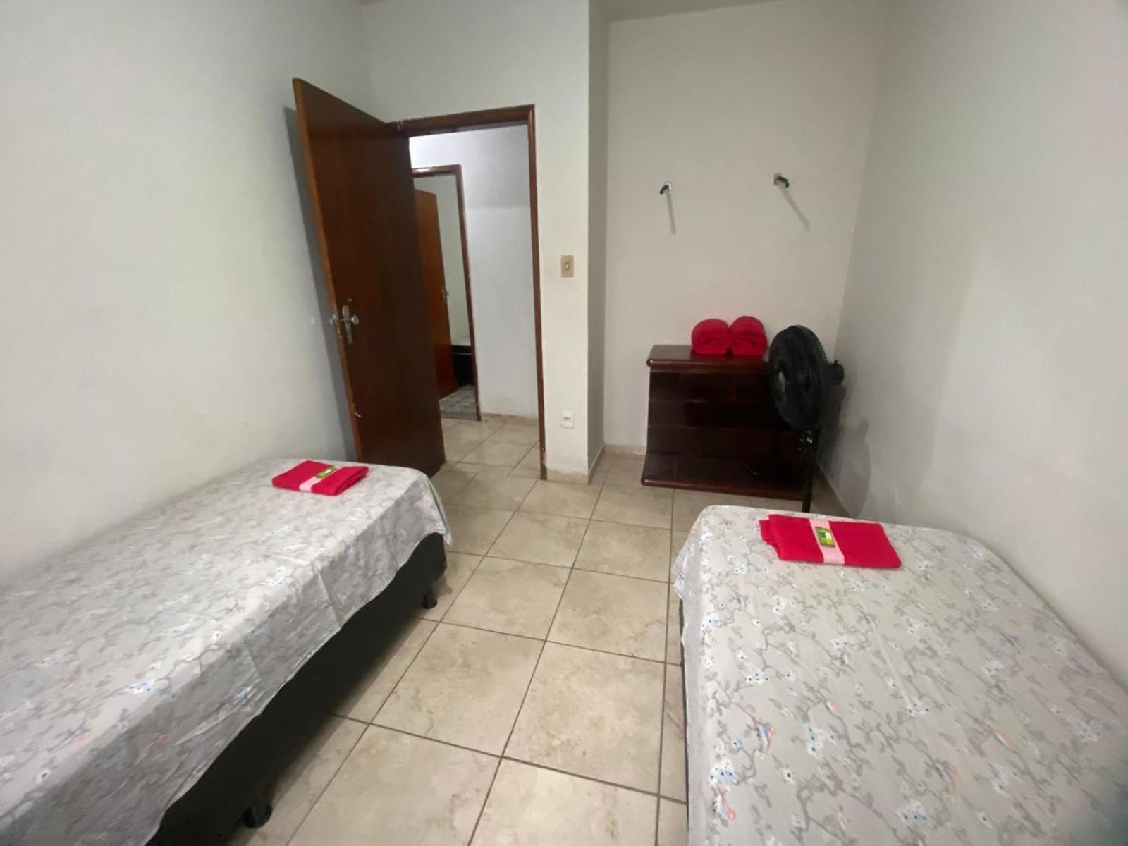 Casas De Temporadas - Hotel Recanto Do Sossego Uberlândia Værelse billede